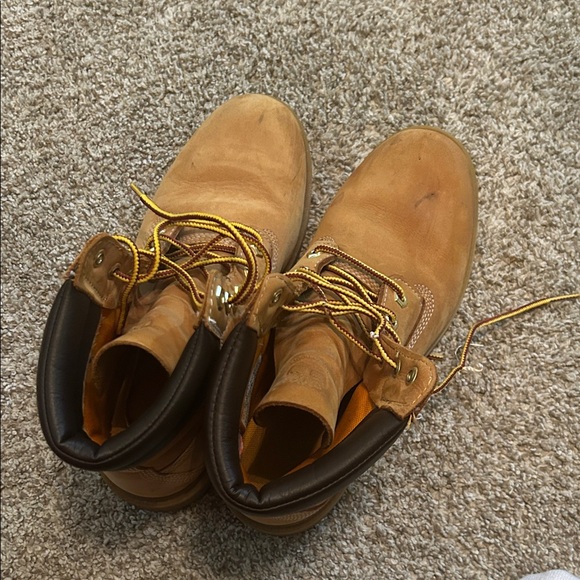 Timberland Shoes - Women’s timberland boots size 8.5